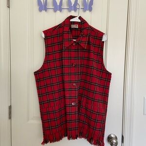 Vintage Stefano International women’s red‎ plaid sleeveless button fringe top M